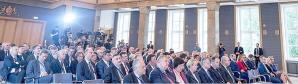 [VIDEO] Premier na spotkaniu z Ambasadorami RP: Polska stawia na szybki rozwój i bezpieczeństwo swoich obywateli