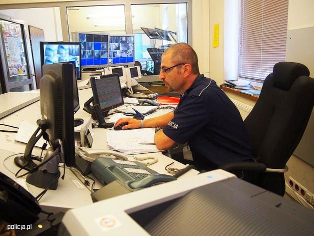 „Dziecko mi się dusi, ona jest cała sina..” Policjant uratował życie