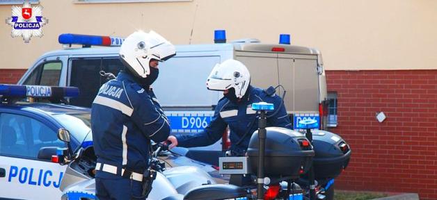 Lublin: Policjanci eskortowali samochód z rodzącą kobietą. Na świat przyszły bliźnięta