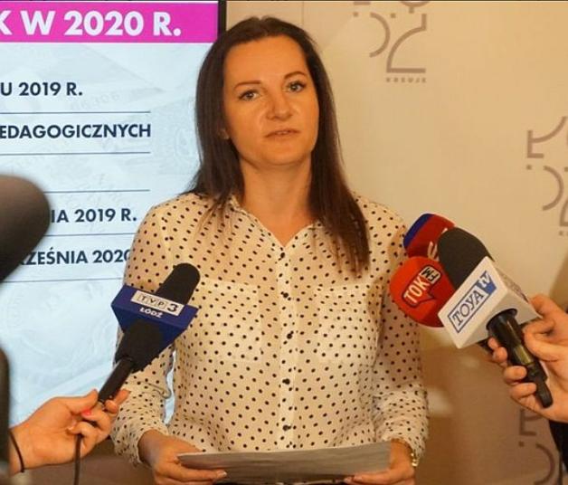 100 mln zł na podwyżki pensji w oświacie w 2020 roku