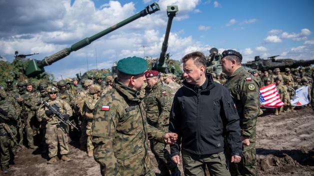 [VIDEO] Wojsko Polskie korzysta z wyrzutni Javelin i zestawów Piorun. Szef MON obserwował szkolenie poligonowe polskich i amerykańskich żołnierzy